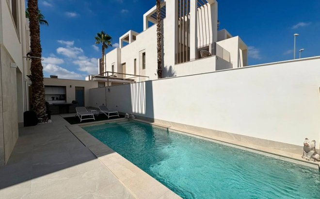 Resale - Semi Detached -
Rojales - Ciudad Quesada
