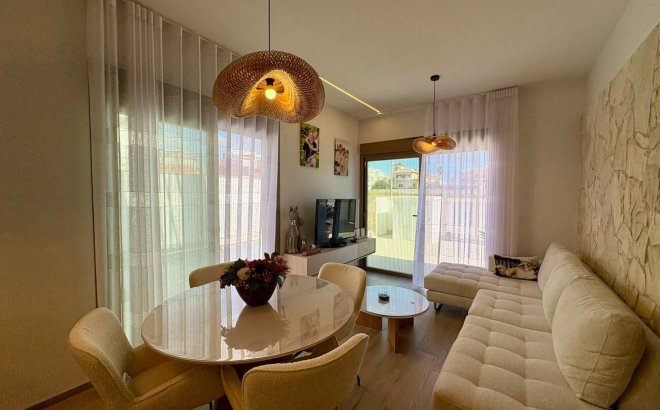 Resale - Semi Detached -
Rojales - Ciudad Quesada