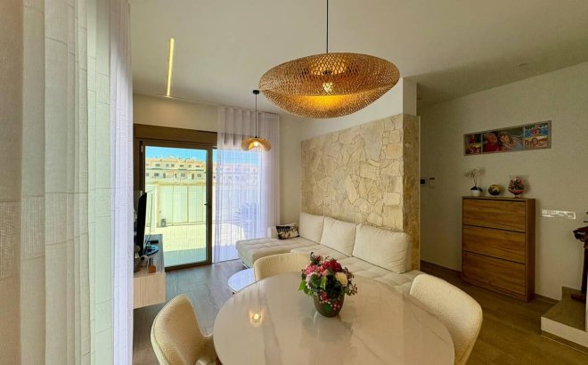 Resale - Semi Detached -
Rojales - Ciudad Quesada