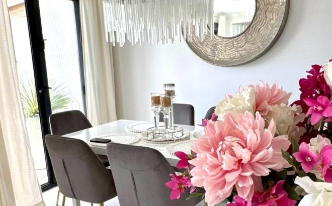 Resale - Dúplex -
Orihuela Costa - Lomas de Cabo Roig