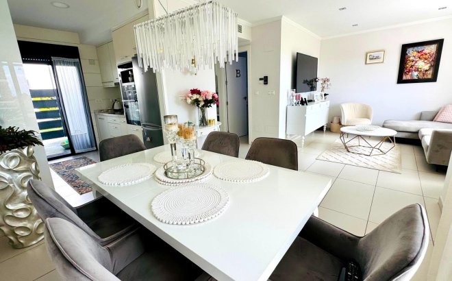 Resale - Dúplex -
Orihuela Costa - Lomas de Cabo Roig