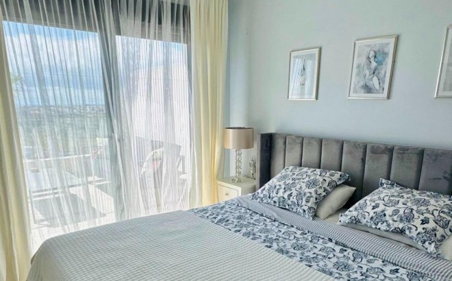 Resale - Dúplex -
Orihuela Costa - Lomas de Cabo Roig