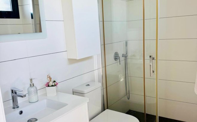 Resale - Dúplex -
Orihuela Costa - Lomas de Cabo Roig