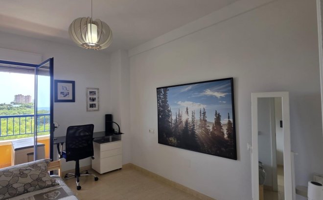 Revente - Appartement -
Orihuela Costa - Altos De Campoamor