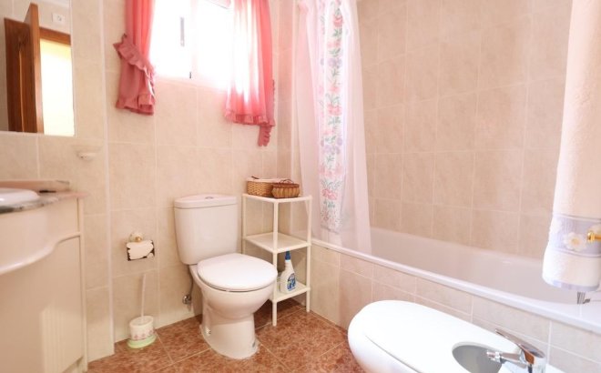 Resale - Villa -
Torrevieja - Costa Blanca