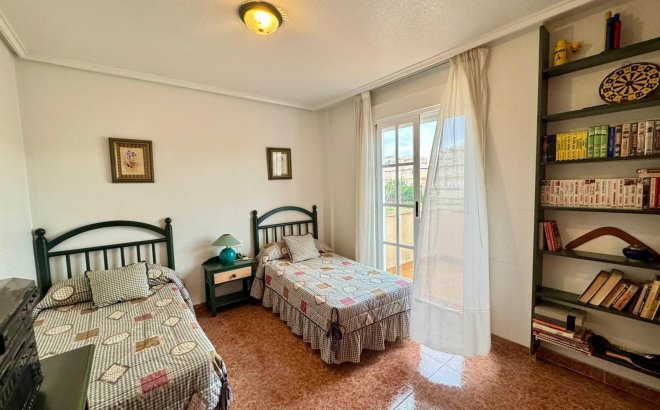Resale - Villa -
Torrevieja - Costa Blanca