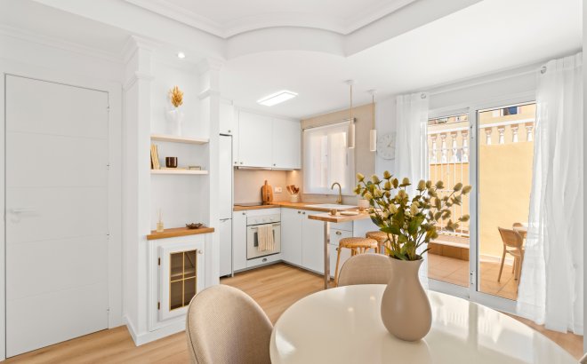Revente - Town House -
Villamartin - Costa Blanca