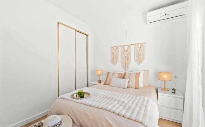 Revente - Town House -
Villamartin - Costa Blanca