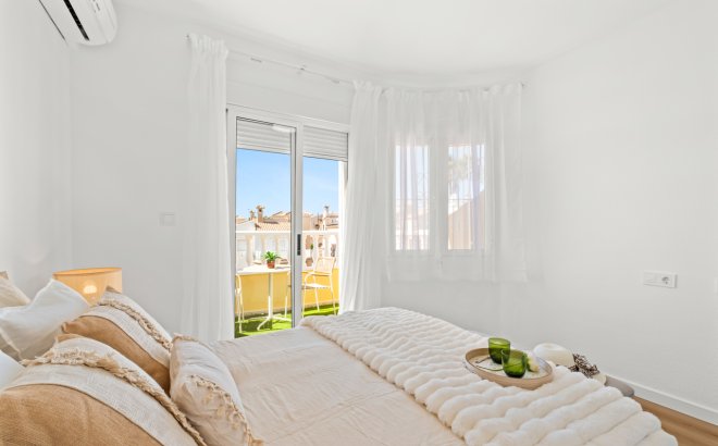 Revente - Town House -
Villamartin - Costa Blanca
