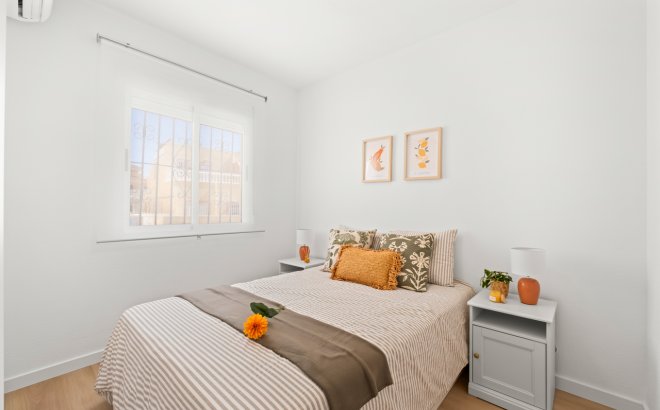 Revente - Town House -
Villamartin - Costa Blanca