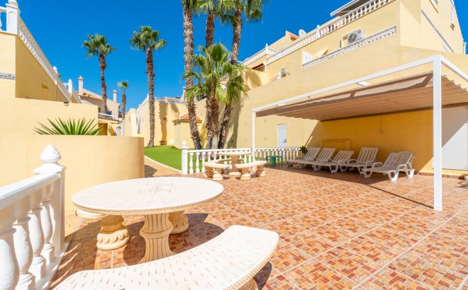 Revente - Town House -
Villamartin - Costa Blanca