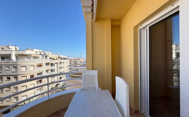 Herverkoop - Penthouse -
Torrevieja - Playa del Cura