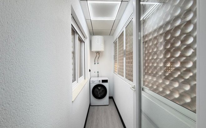 Revente - Appartement -
Torrevieja - Playa del Cura