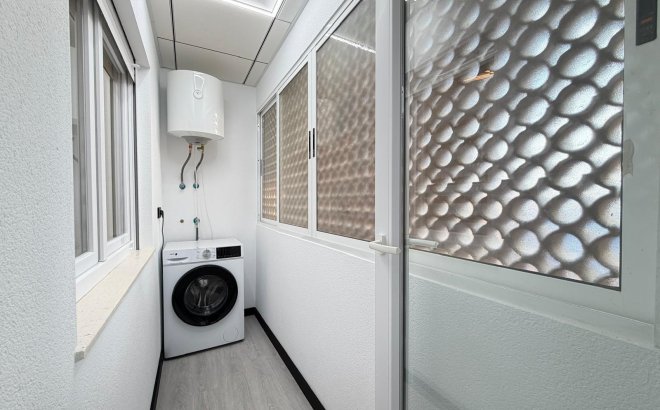 Revente - Appartement -
Torrevieja - Playa del Cura