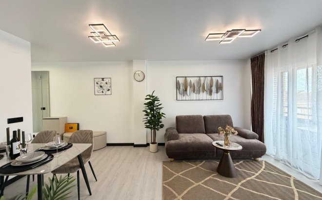 Revente - Appartement -
Torrevieja - Playa del Cura