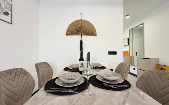 Revente - Appartement -
Torrevieja - Playa del Cura
