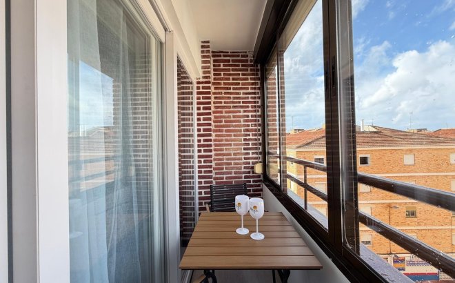 Revente - Appartement -
Torrevieja - Playa del Cura