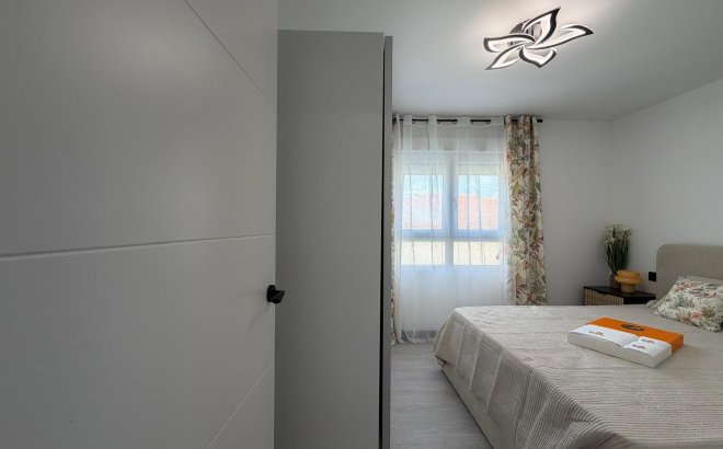 Revente - Appartement -
Torrevieja - Playa del Cura