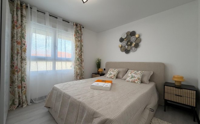 Revente - Appartement -
Torrevieja - Playa del Cura