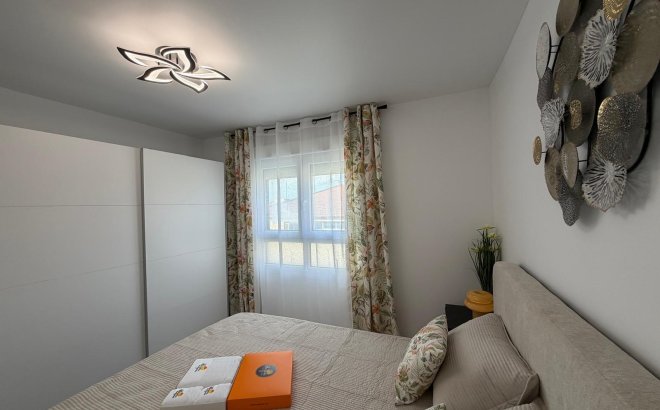 Revente - Appartement -
Torrevieja - Playa del Cura