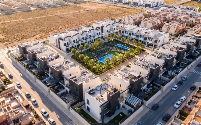 Revente - Town House -
Villamartin - Costa Blanca