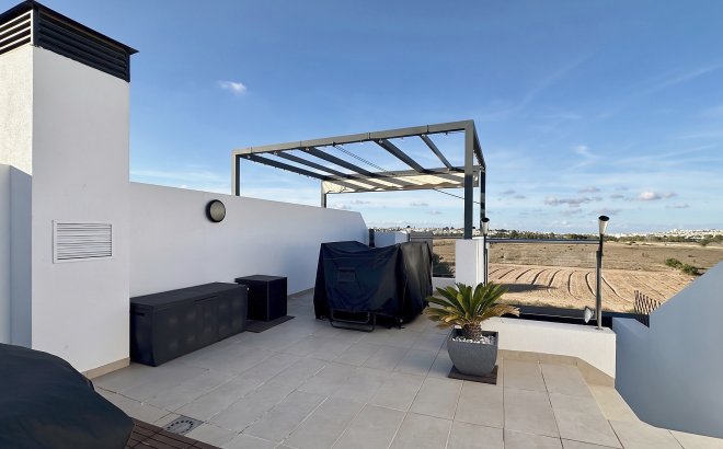 Revente - Town House -
Villamartin - Costa Blanca