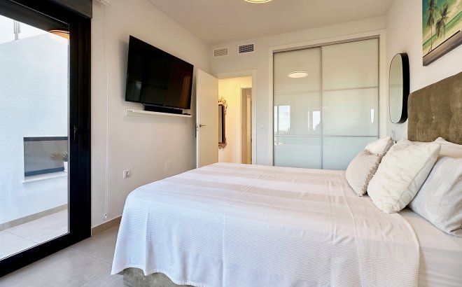 Revente - Town House -
Villamartin - Costa Blanca