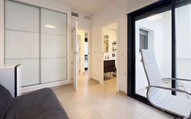 Revente - Town House -
Villamartin - Costa Blanca
