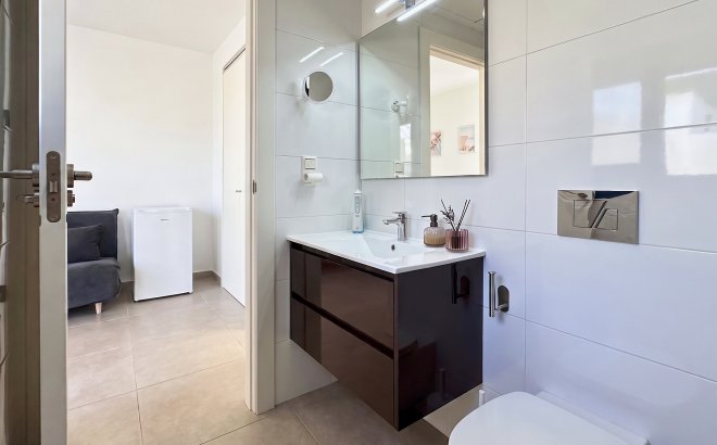 Revente - Town House -
Villamartin - Costa Blanca