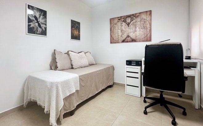 Revente - Town House -
Villamartin - Costa Blanca