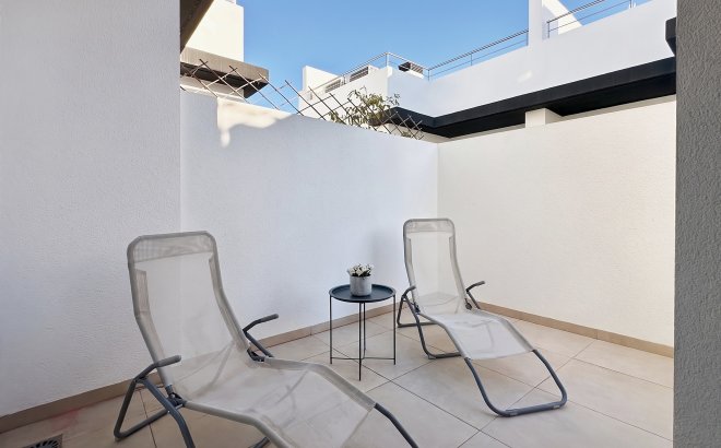 Revente - Town House -
Villamartin - Costa Blanca