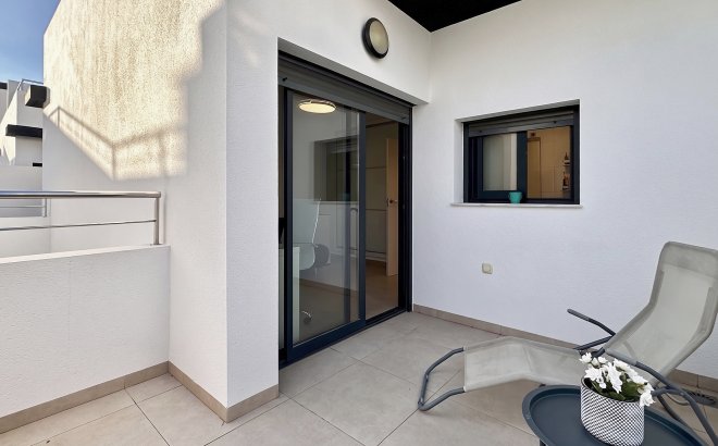 Revente - Town House -
Villamartin - Costa Blanca