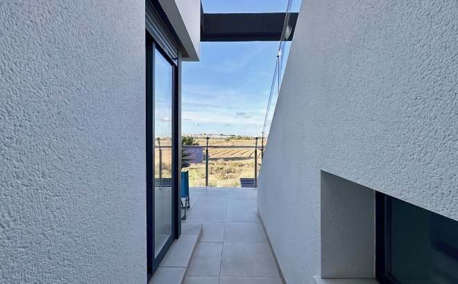 Revente - Town House -
Villamartin - Costa Blanca