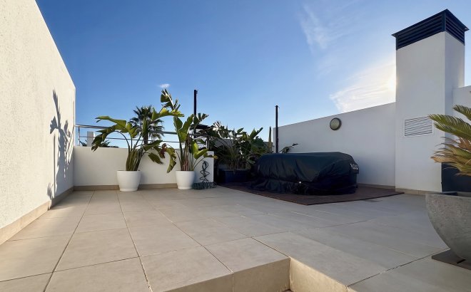Revente - Town House -
Villamartin - Costa Blanca