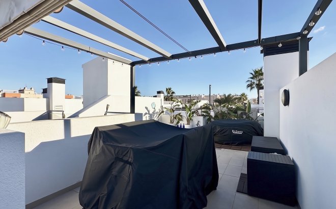 Revente - Town House -
Villamartin - Costa Blanca