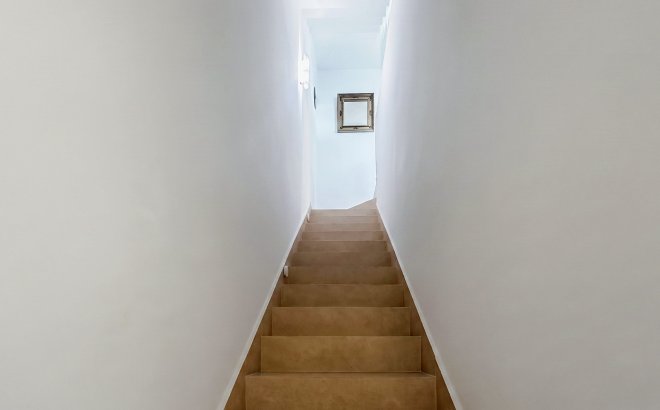 Revente - Town House -
Villamartin - Costa Blanca