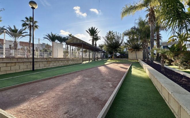 Revente - Town House -
Villamartin - Costa Blanca