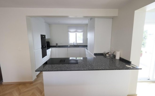 Resale - Villa -
Torrevieja - Costa Blanca