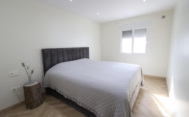 Resale - Villa -
Torrevieja - Costa Blanca