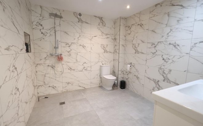 Resale - Villa -
Torrevieja - Costa Blanca