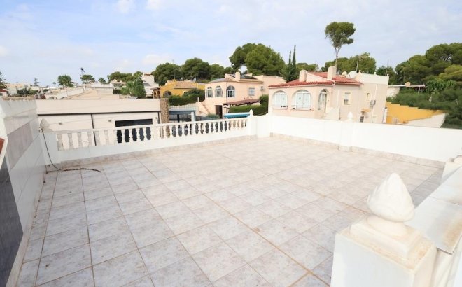 Resale - Villa -
Torrevieja - Costa Blanca