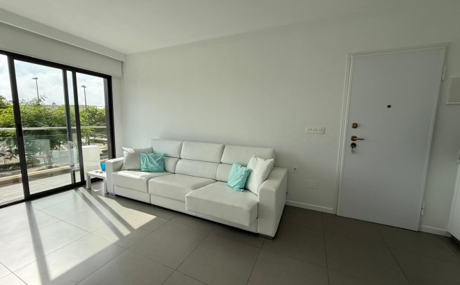 Resale - Bungalow -
Pilar de la Horadada - Costa Blanca