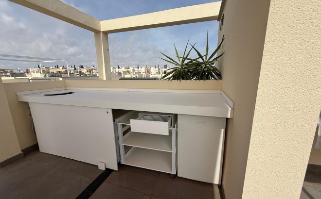 Resale - Bungalow -
Pilar de la Horadada - Costa Blanca