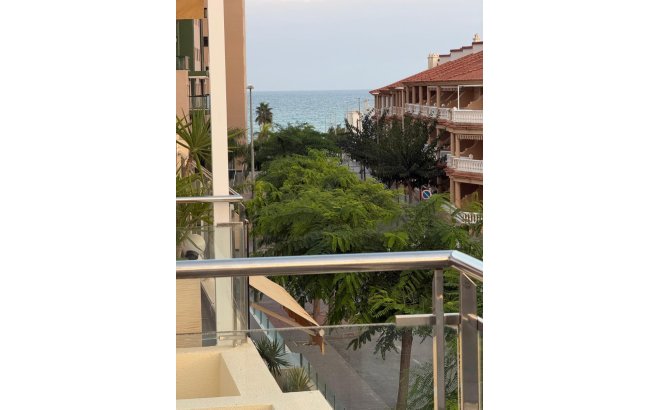 Resale - Bungalow -
Pilar de la Horadada - Costa Blanca