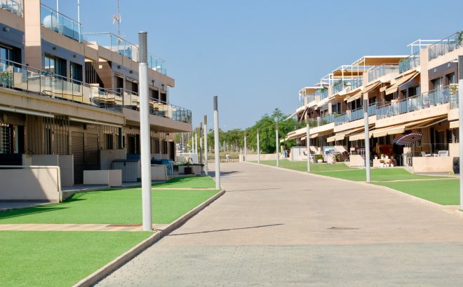 Resale - Bungalow -
Pilar de la Horadada - Costa Blanca