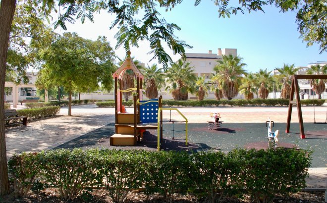 Resale - Bungalow -
Pilar de la Horadada - Costa Blanca