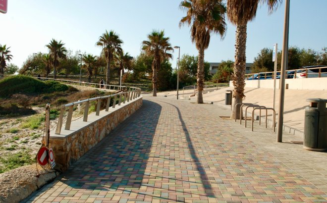 Resale - Bungalow -
Pilar de la Horadada - Costa Blanca