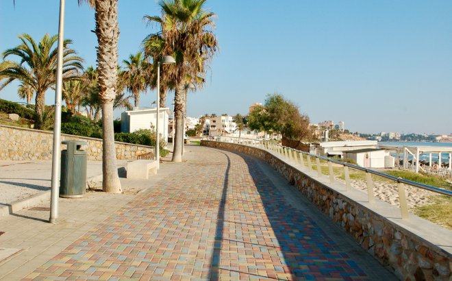Resale - Bungalow -
Pilar de la Horadada - Costa Blanca