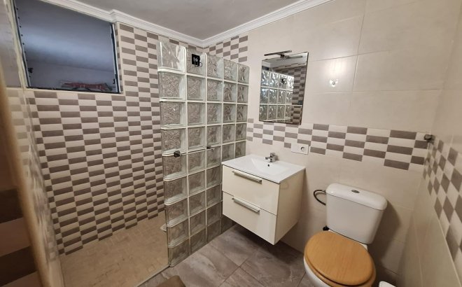 Resale - Quad House -
Torrevieja - Carrefour