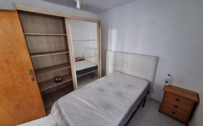 Resale - Quad House -
Torrevieja - Carrefour
